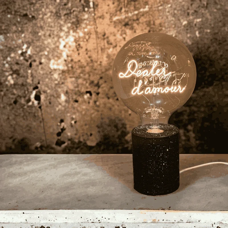 Ampoule décorative LED "Dealer d'amour" - Message In The Bulb