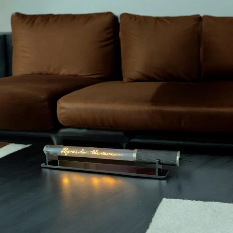 Ampoule décorative LED “Fly me to the moon” – Message In The Tube