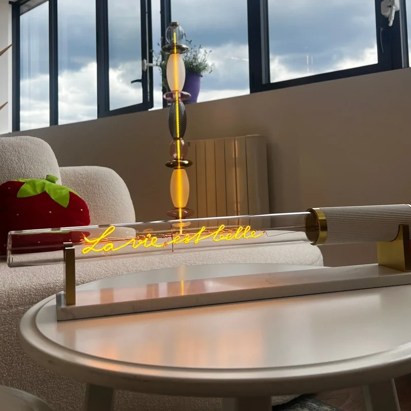 Ampoule décorative LED “La vie est belle” – Message In The Tube