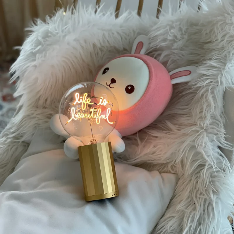 Ampoule décorative LED sans fil "LIFE IS BEAUTIFUL" - Message In The Bulb