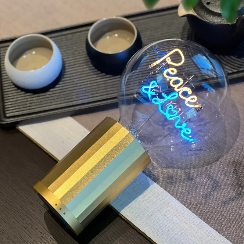 Ampoule décorative LED sans fil "Peace and Love" - Message In The Bulb