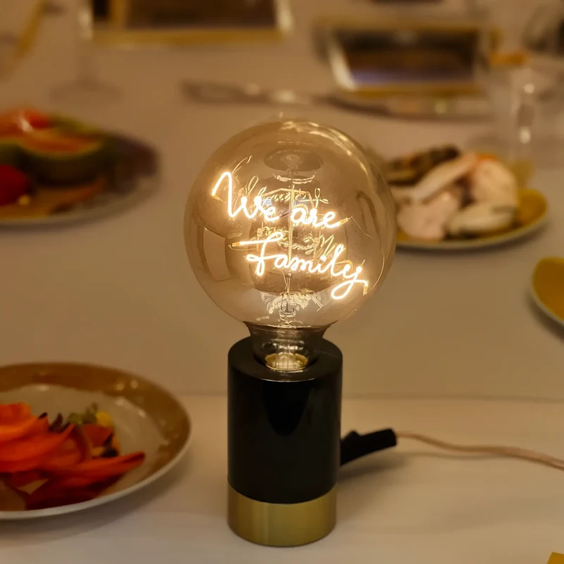 Ampoule décorative LED "We are Family" - Message In The Bulb