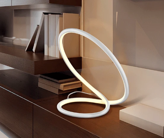 Lampe blanche LED a Poser Design Bureau