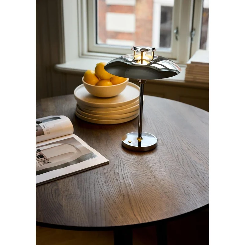 Stepp 1-2-3 Portable - Mørke Krom - Genopladelig bordlampe i elegent finish
