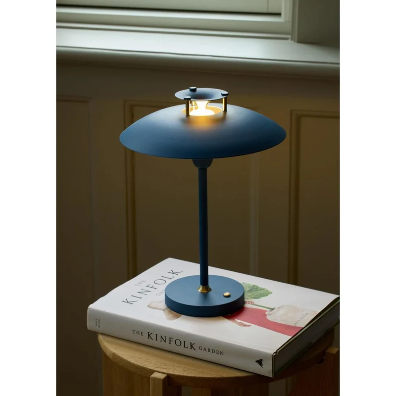 Stepp 1-2-3 Portable - Mørke Blå - Genopladelig bordlampe i stilrent dansk design