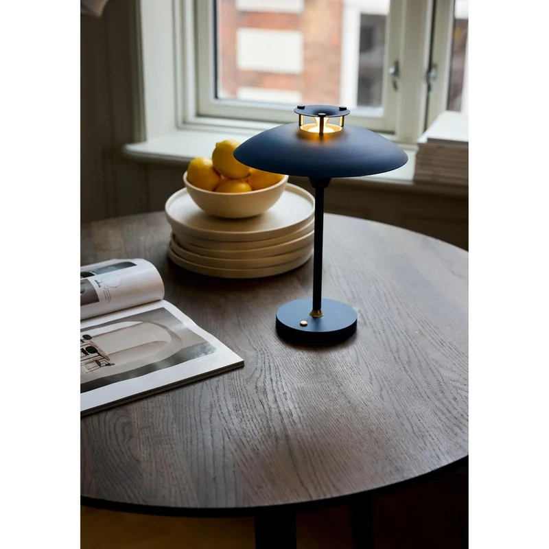 Stepp 1-2-3 Portable - Mørke Blå - Genopladelig bordlampe i stilrent dansk design