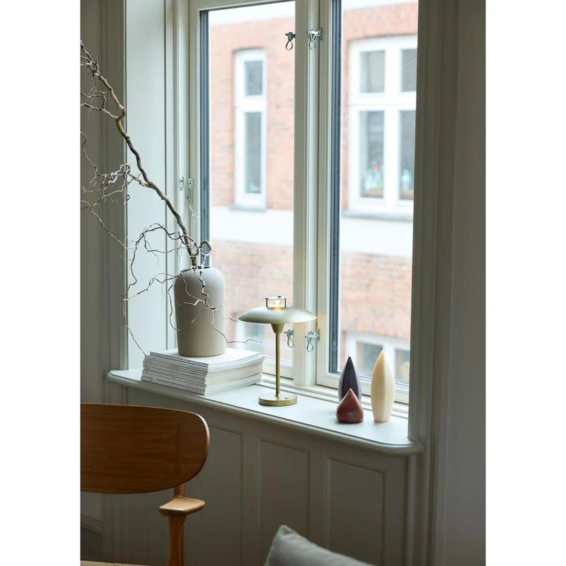 Stepp 1-2-3 Portable - Antique Finish - Genopladelig bordlampe med klassisk touch