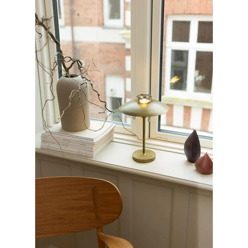 Stepp 1-2-3 Portable - Antique Finish - Genopladelig bordlampe med klassisk touch