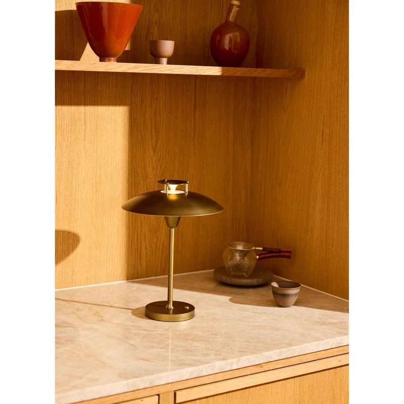 Stepp 1-2-3 Portable - Antique Finish - Genopladelig bordlampe med klassisk touch