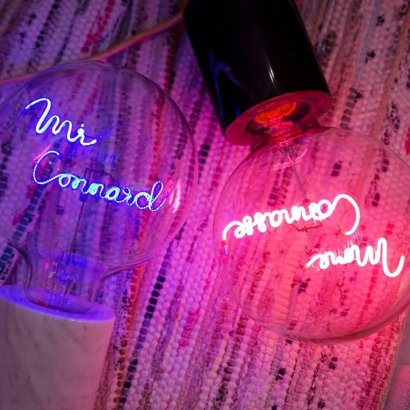 Ampoule décorative LED "Mme Connasse" - Message In The Bulb