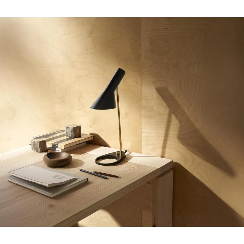 AJ Mini - Bordlampe - Messing/Sort