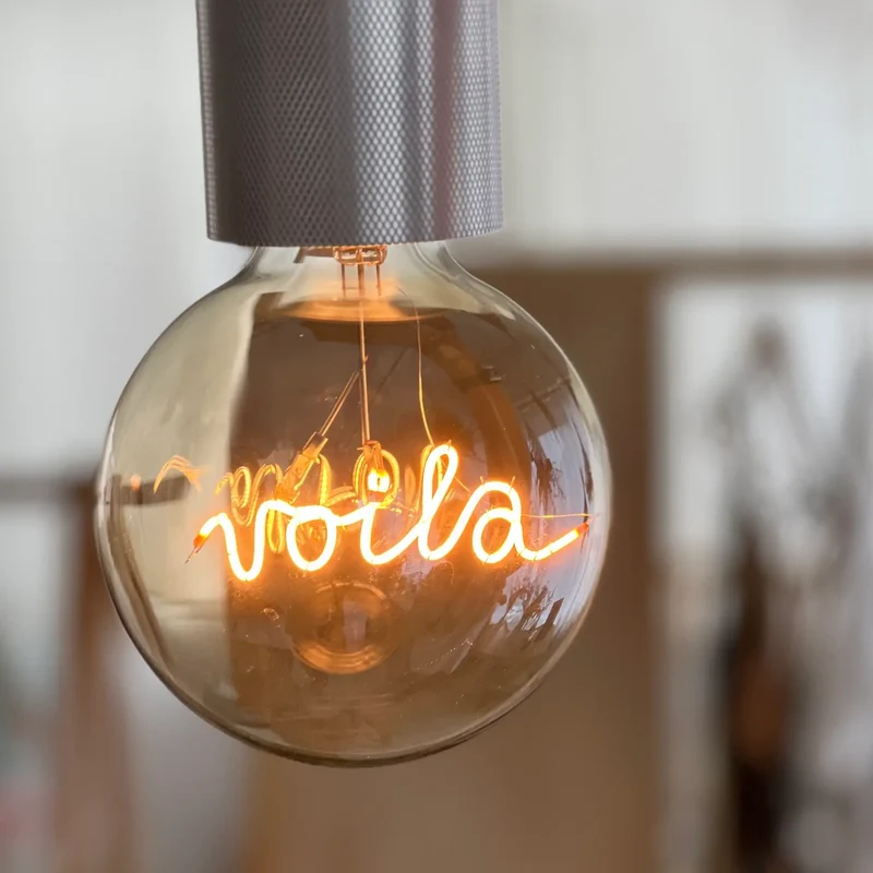 Ampoule décorative LED "Voilà" à suspendre - Message In The Bulb