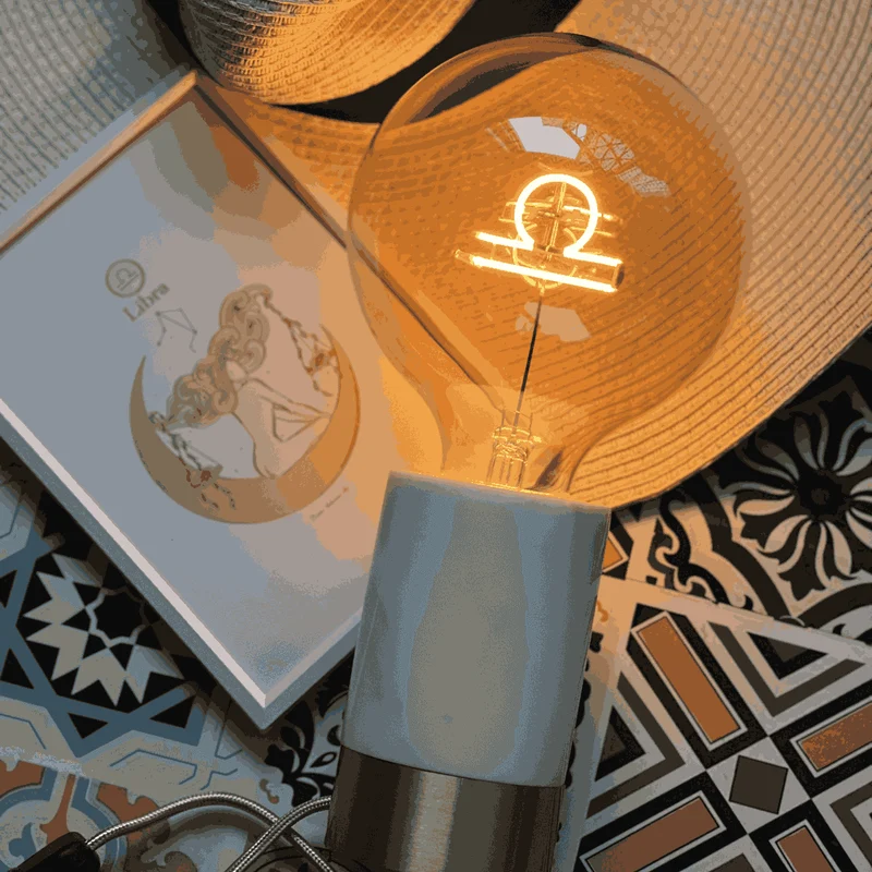 Ampoule décorative LED "Zodiac - Balance" - Message In The Bulb