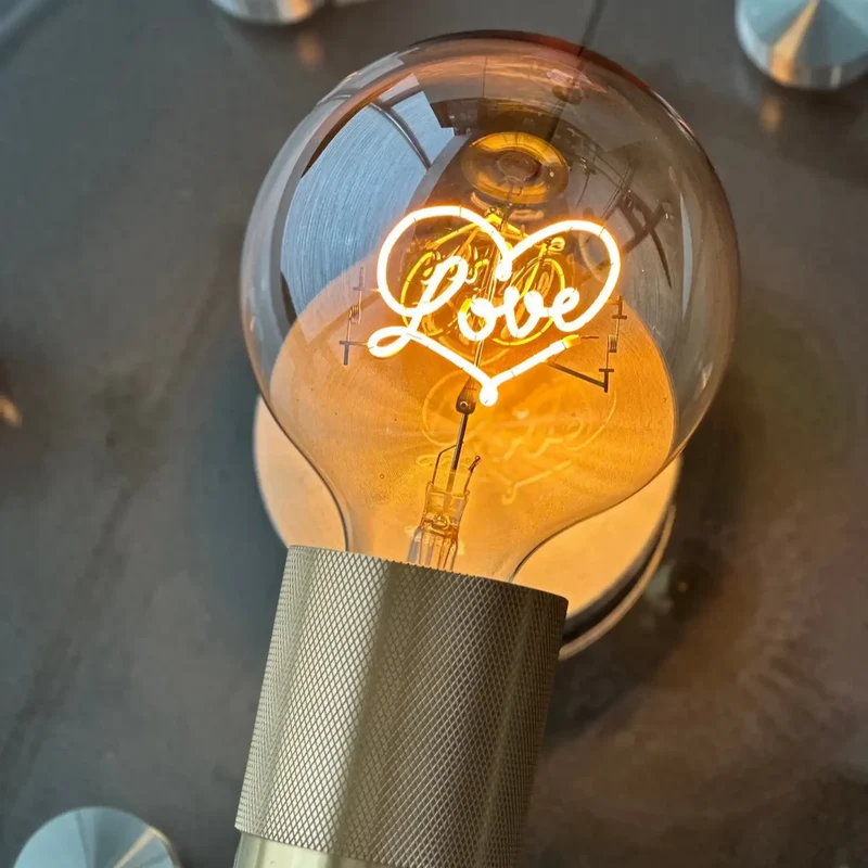Ampoule décorative LED "Love" - Message In The Bulb