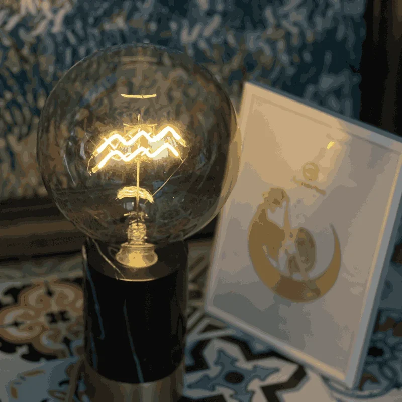 Ampoule décorative LED "Zodiac - Verseau" - Message In The Bulb