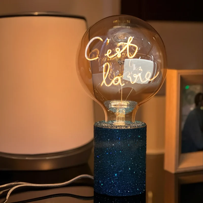 Ampoule décorative LED "C'est la Vie" - Message In The Bulb