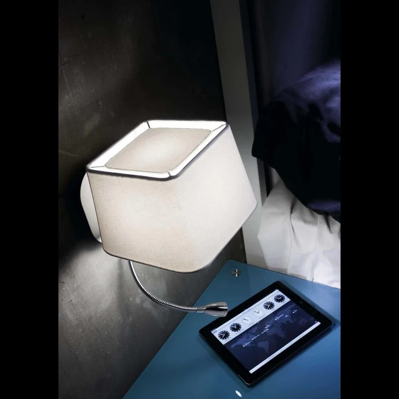 Wandleuchte SWEET mit LED-Lesearm Weiß