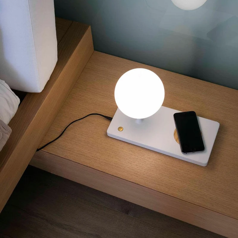 LED Glas Tischlampe NIKO mit induktiver Handy Ladestation