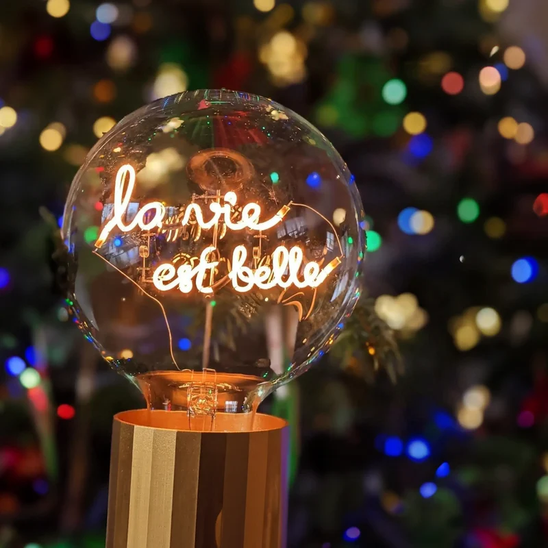 Ampoule décorative LED sans Fil "La Vie est Belle" - Message In The Bulb