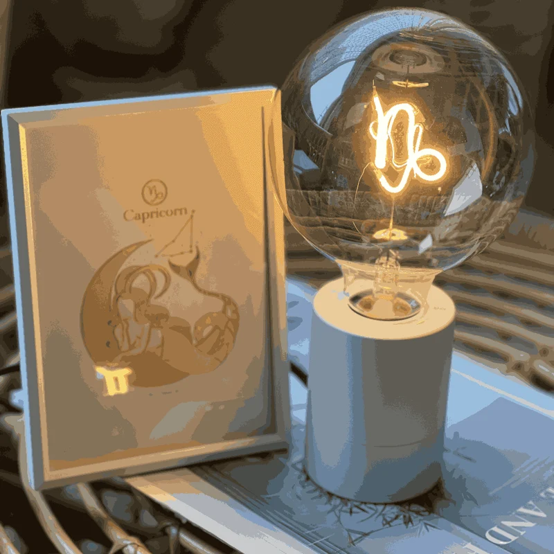 Ampoule décorative LED "Zodiac - Capricorne" - Message In The Bulb