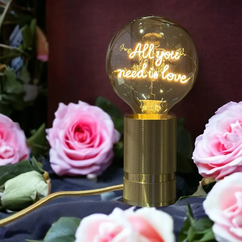 Ampoule décorative LED "All You Need is Love" - Message In The Bulb