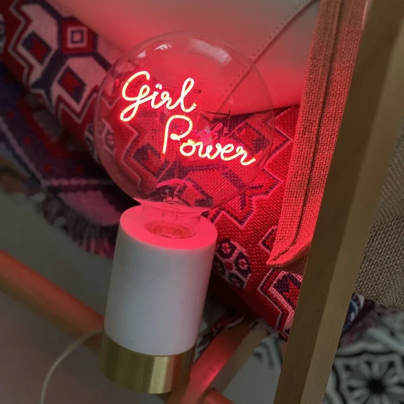 Ampoule décorative LED "Girl Power" - Message In The Bulb
