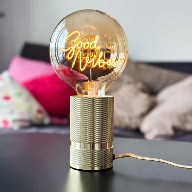 Ampoule décocative LED "Good Vibes" - Message In The Bulb