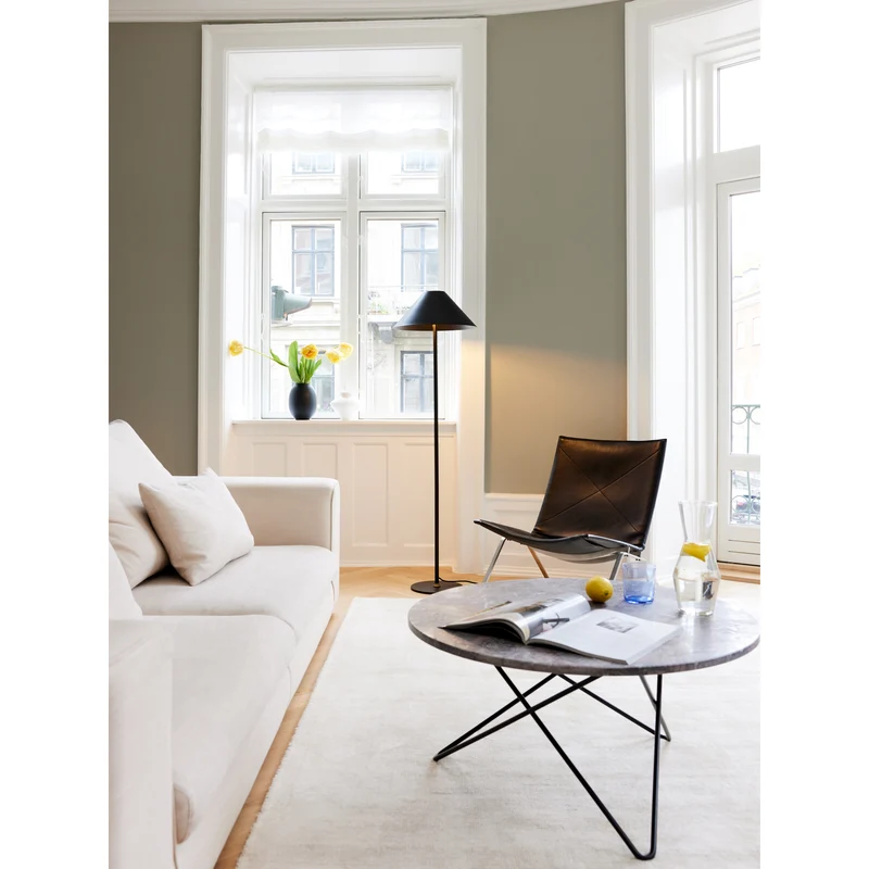 HYGGE GULVLAMPE 140 CM SORT E27