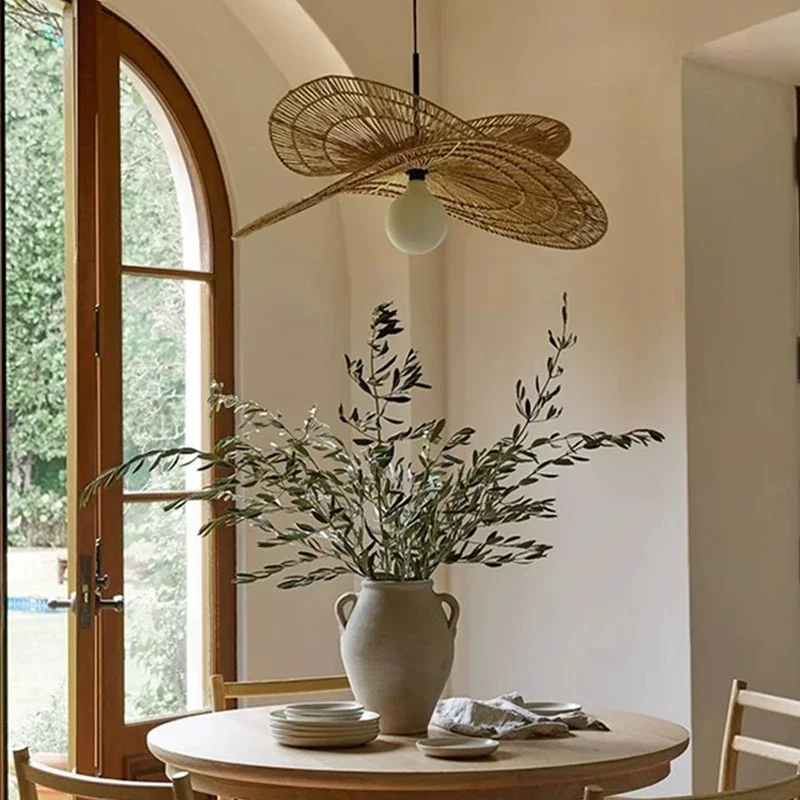 Luminaire en rotin ~ LEE