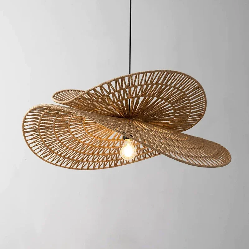 Luminaire en rotin ~ LEE