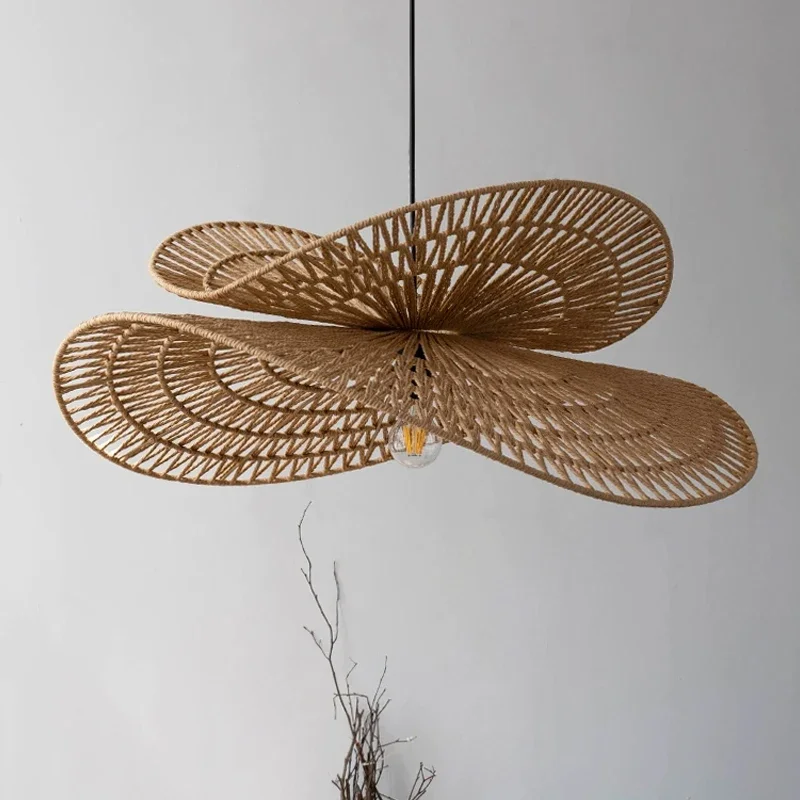 Luminaire en rotin ~ LEE
