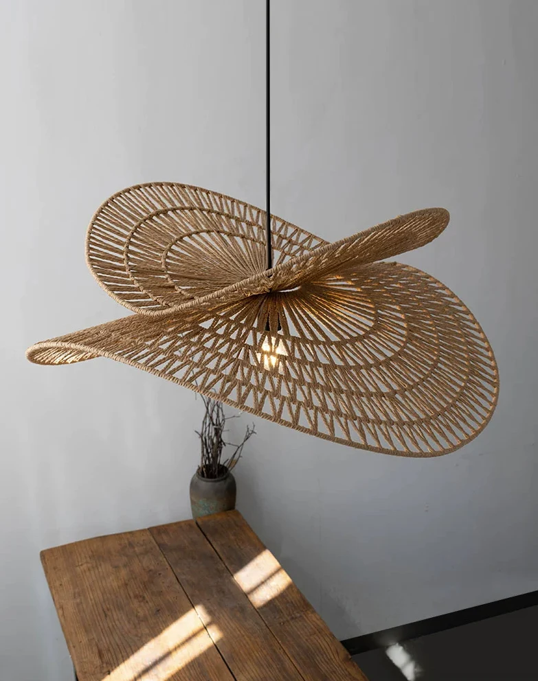 Luminaire en rotin ~ LEE