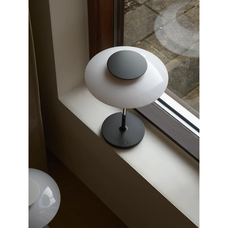 PH80 - PORTABLE LAMPE - OPALHVID/HØJGLANS FORKROMET