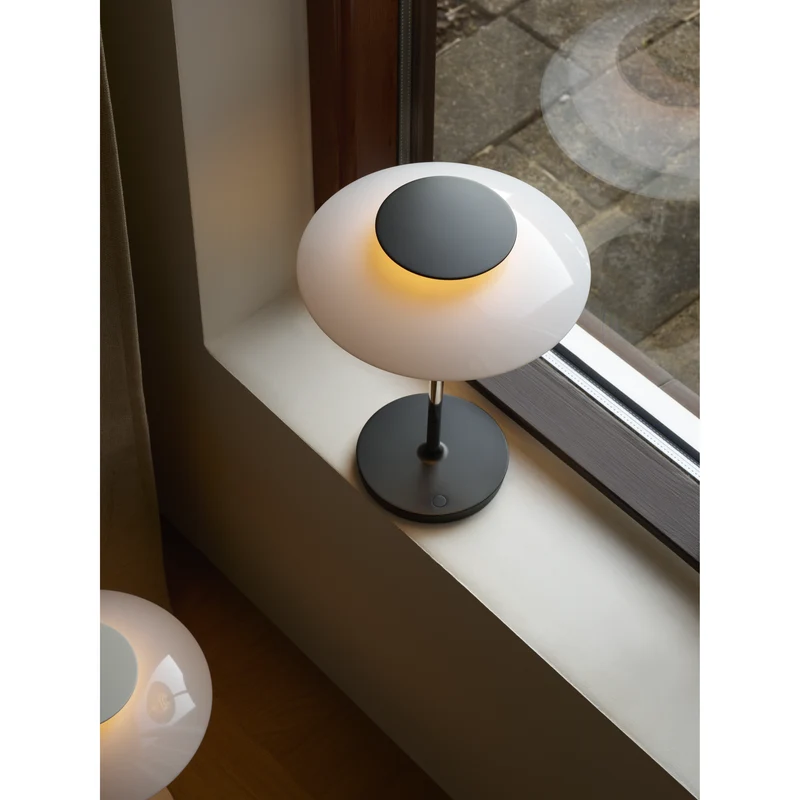 PH80 - PORTABLE LAMPE - OPALHVID/HØJGLANS FORKROMET