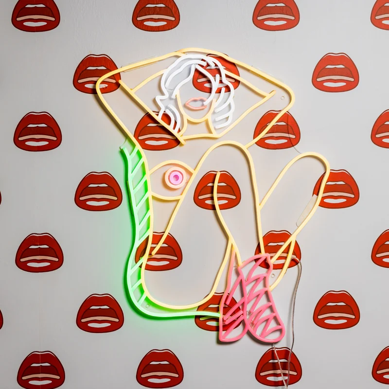 La Femme by Tom Wesselmann, signe en néon LED