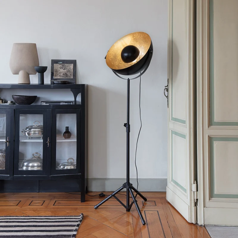 Lampe Sur Pied Noir Et Dore