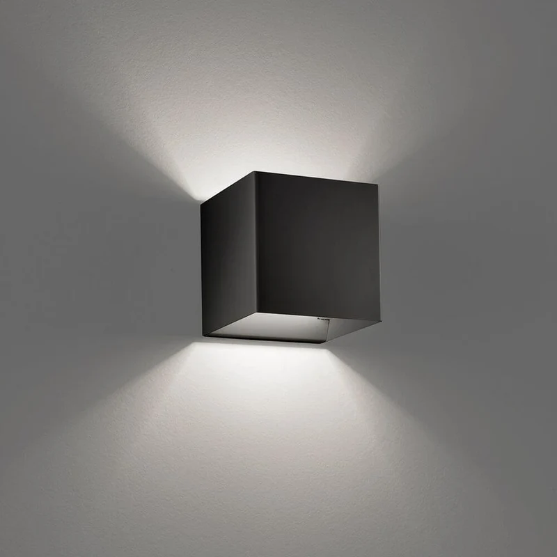 Lodes Laser 10x10 LED Wandleuchte 1800 lm