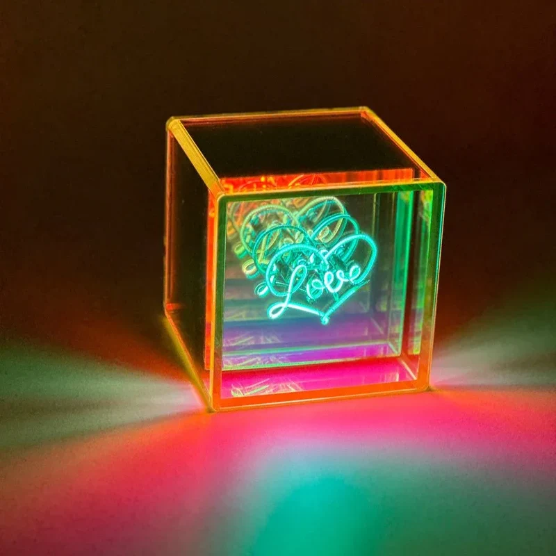Cube lumineux sans fil "LOVE" - Message In The Box