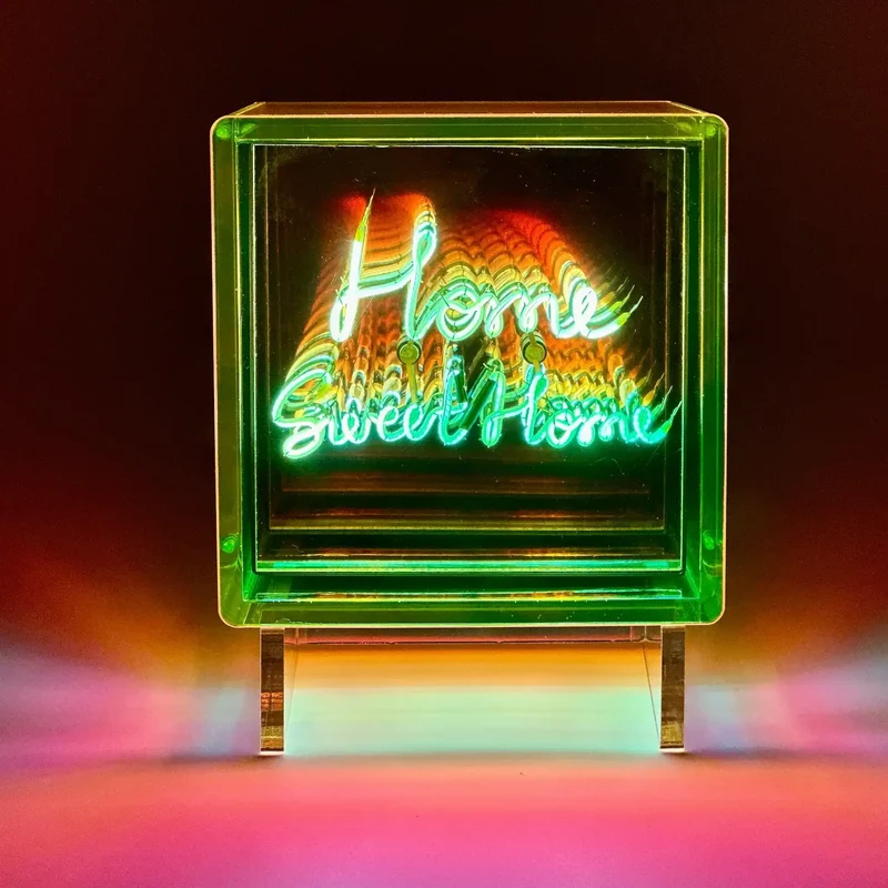 Cube lumineux sans fil "HOME SWEET HOME" - Message In The Box