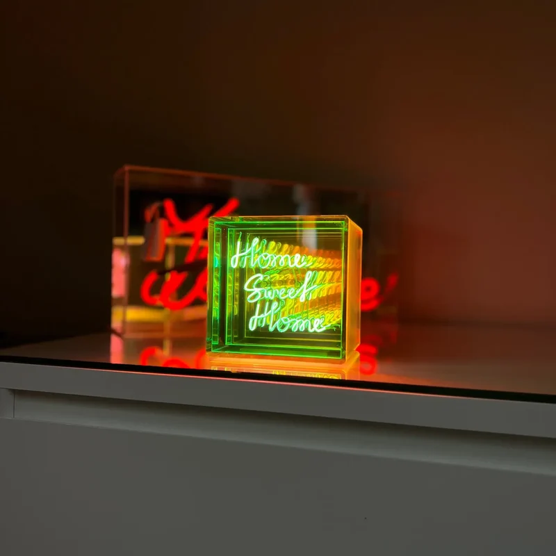 Cube lumineux sans fil "HOME SWEET HOME" - Message In The Box