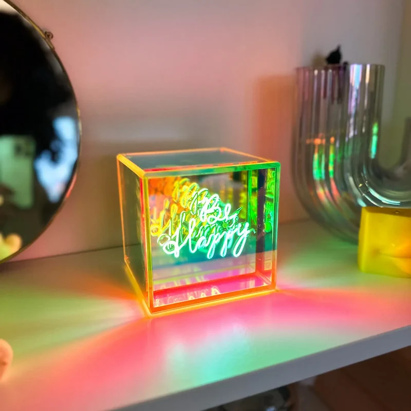 Cube lumineux sans fil "BE HAPPY" - Message In The Box