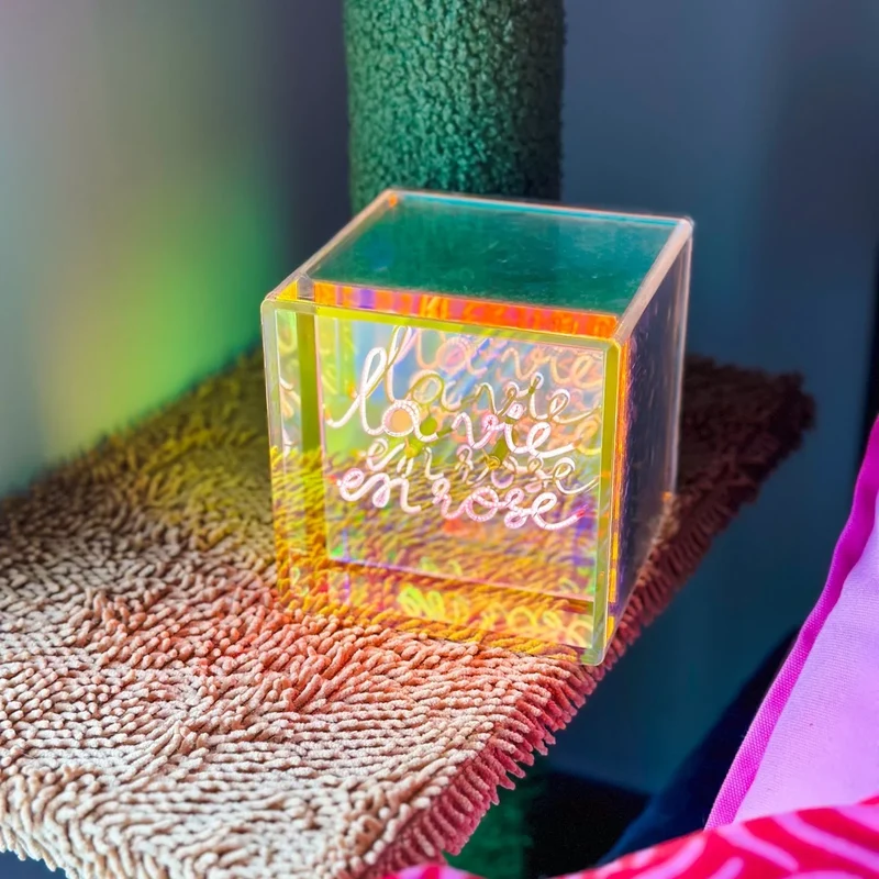 Cube lumineux sans fil "LA VIE EN ROSE" - Message In The Box