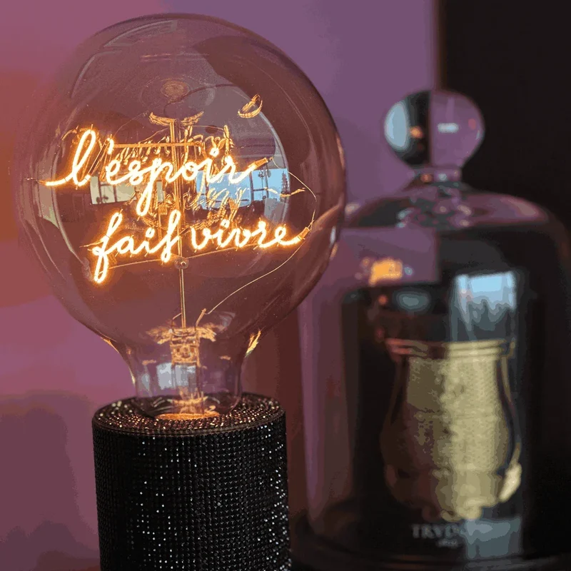 Ampoule décorative LED "L'espoir Fait Vivre" - Message In The Bulb