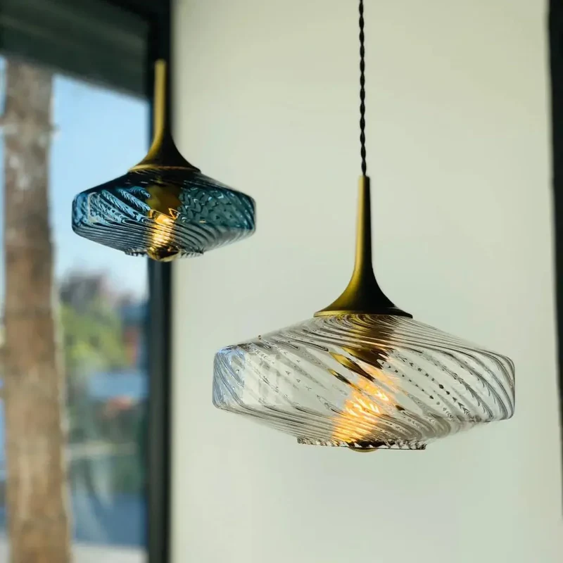 Suspension Roxanne Ø20 cm – Luminaire en verre soufflé transparent design élégant