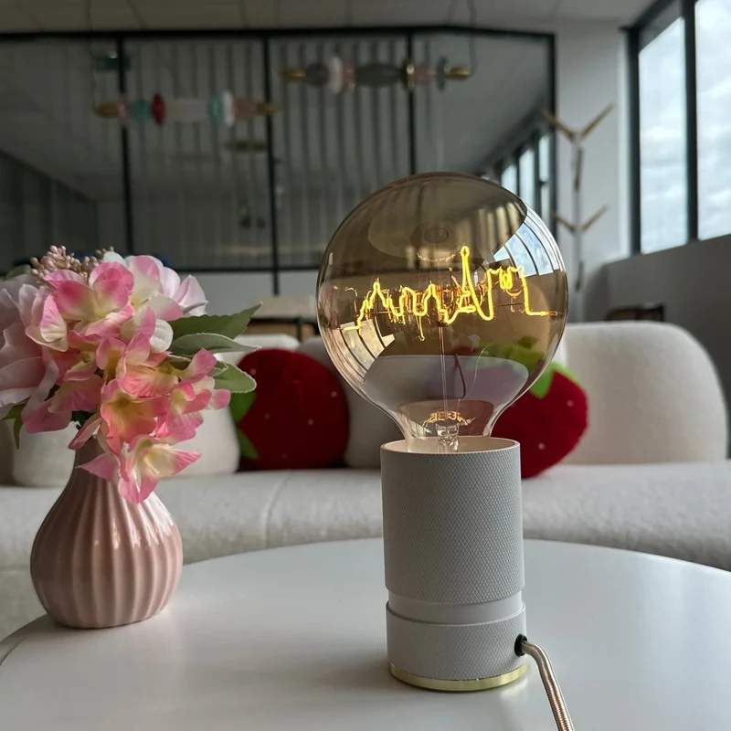 Ampoule décorative LED "Skyline Paris" - Message In The Bulb