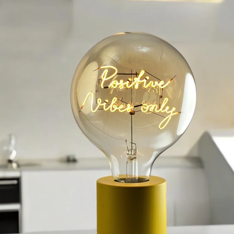 Ampoule décorative LED "Positive Vibes Only" - Message In The Bulb