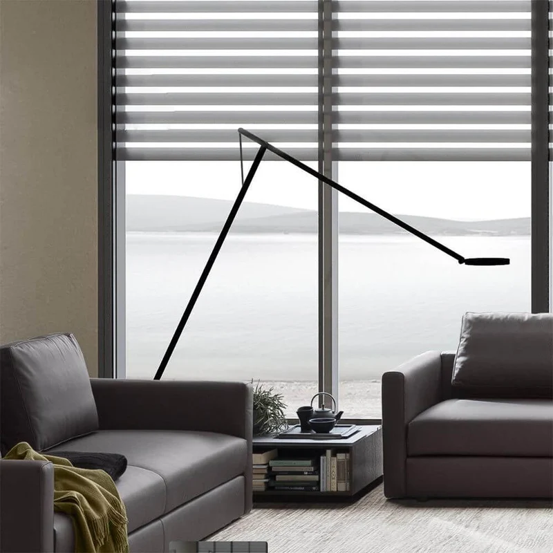 Rotaliana String XL LED-Stehleuchte mit Dimmer Schwarz-Orange
