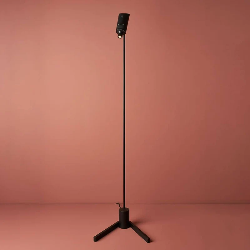DCWéditions Vision 20/20 LED-Stehleuchte 137cm