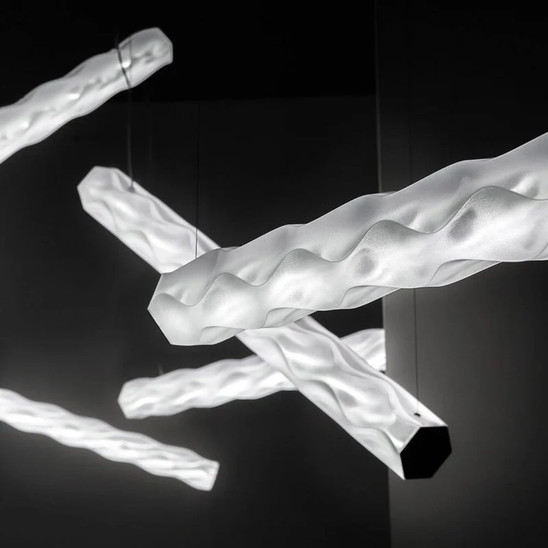 Slamp LED-Pendelleuchte Hugo aus Lentiflex-Kunststoff horizontal