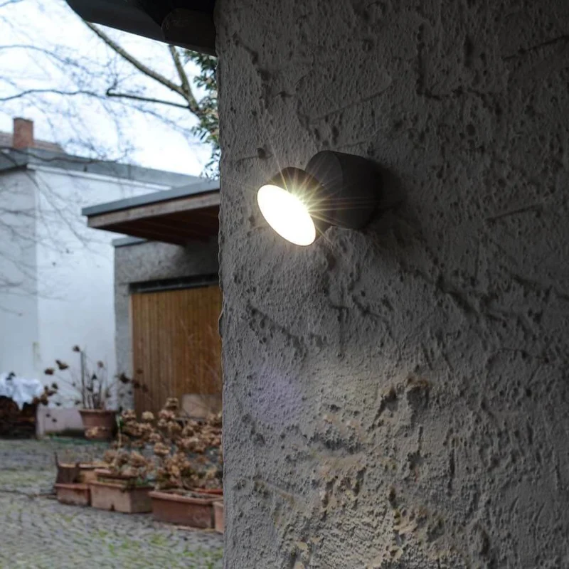 Trumpet L 90° schwenkbare LED-Außenwandleuchte IP54 Anthrazit
